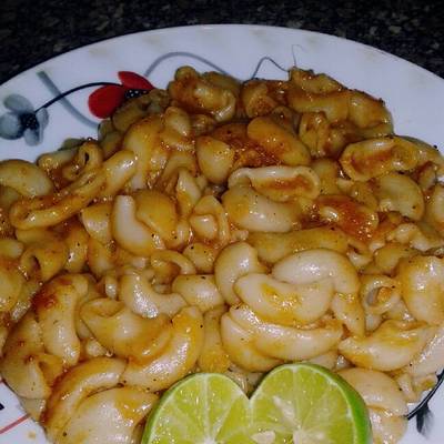  مكرونه بالصلصه الحارة 