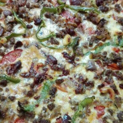  بيتزا باللحمه المفرومه 