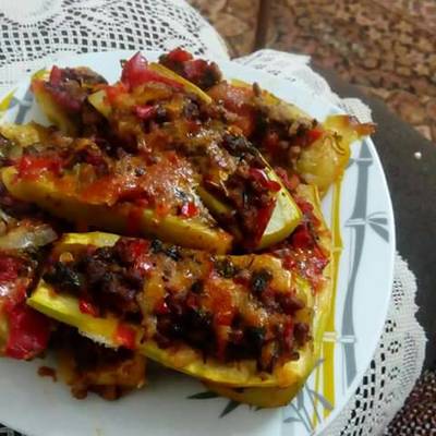  قوارب الكوسه باللحمة(لايت) 