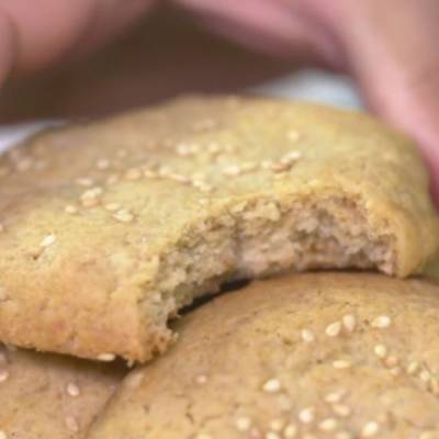  بسكويت الطحينه والعسل 