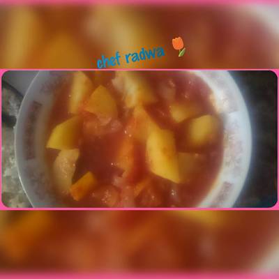  قطع البطاطس بالطماطم 