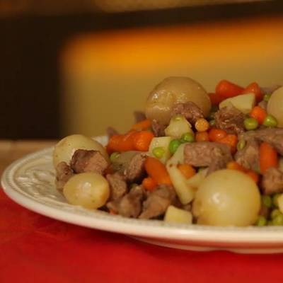  طريقة عمل لحمة بالبصل مع الخضار السوتيه 