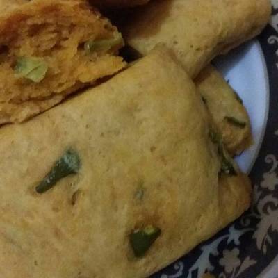  فطائر بالصلصه والفلفل الأخضر 