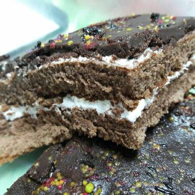  كيكه شيكولاته اسفنجيه وهشة 