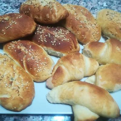  فطائر الزيتون والجبنه 