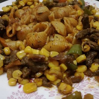  معكرونة بقطع اللحم الصغيرة 