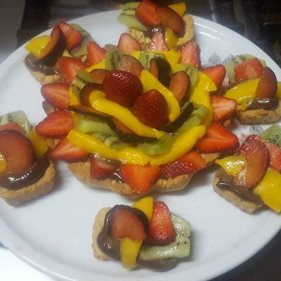  تارت الفاكهه وصوص الشوكولاته 