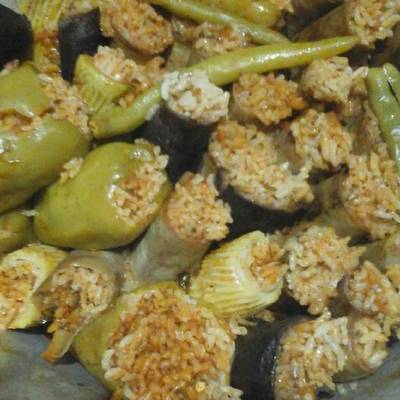  محشي باذنجان و كوسة و فلفل 