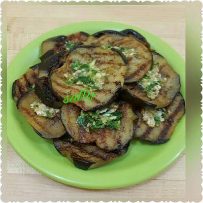  باذنجان بالفلفل والثوم 