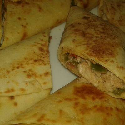  شاورما فراخ بالعيش السوري 