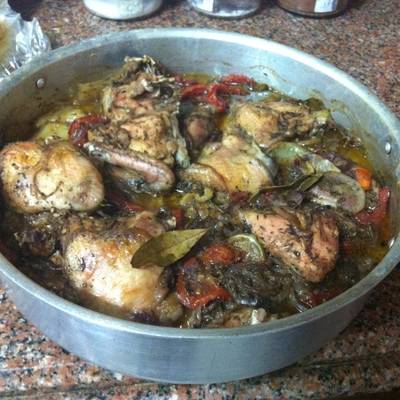  طاجن دجاج بالبطاطس والاعشاب 