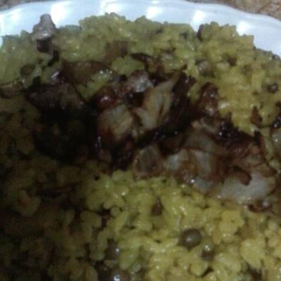  ارز اصفر بالعدس والبطاطس