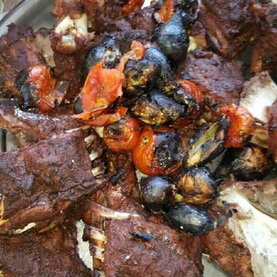  لحم مشوي على الفحم 