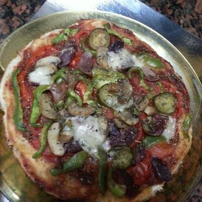  بيتزا بالمشروم والخضار 