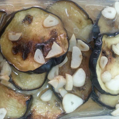  طريقة عمل باذنجان بالخل والثوم 