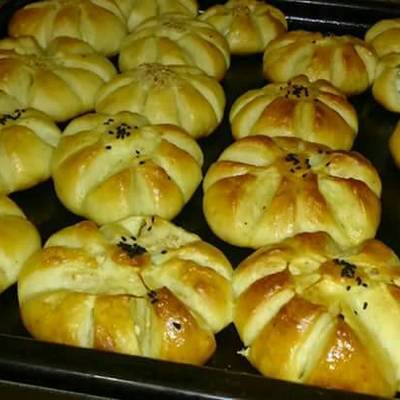  معجنات بالجبنه 