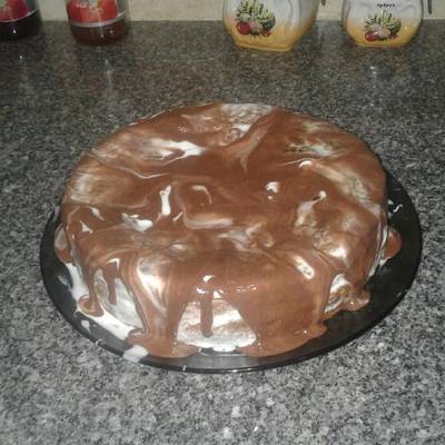  كيك الاسفنجي بالكريمة والشكولاته 