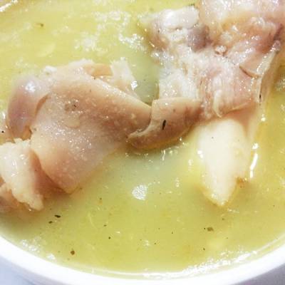  طريقة عمل شوربة الكوارع بالخل والثوم 