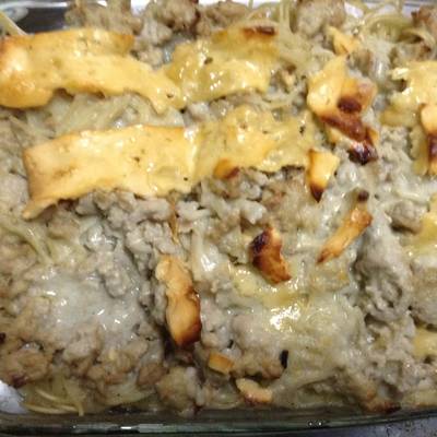  صينية المكرونة بالصوص الابيض ولحم الدجاج 