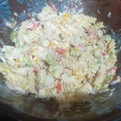  سلطة تونة بالمكرونة و المايونيز 