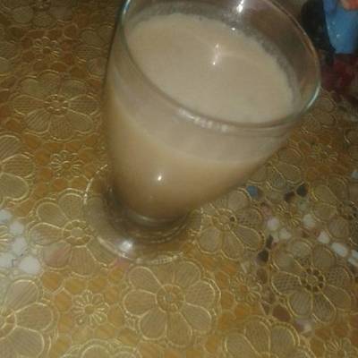  عصير التمر باللبن 