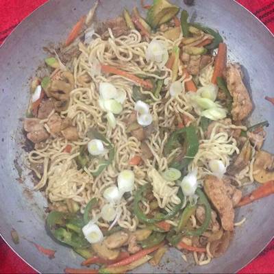  نودلز الدجاج 