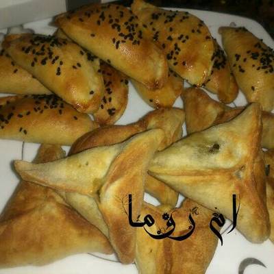  فطائر بالسبانخ والجبن 