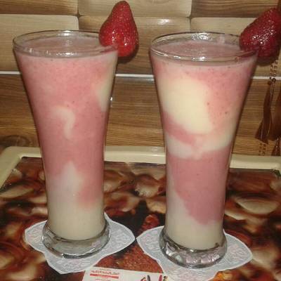  كوكتيل جوافه باللبن والفراوله 