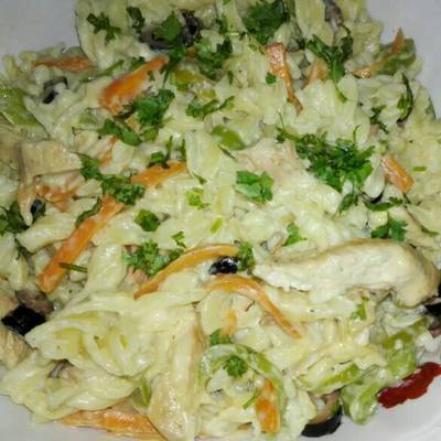  مكرونة بالوايت صوص والخضار "في حلة واحدة" 