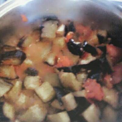  بتنجان بالطماطم 