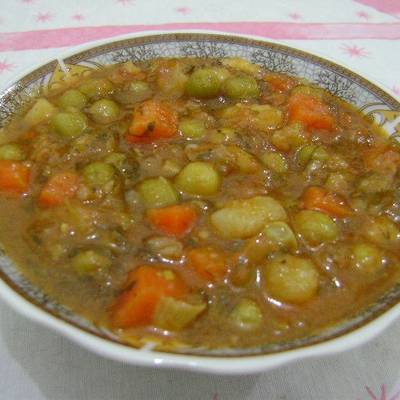  طريقة عمل بازيلا بالجزر والبطاطس 