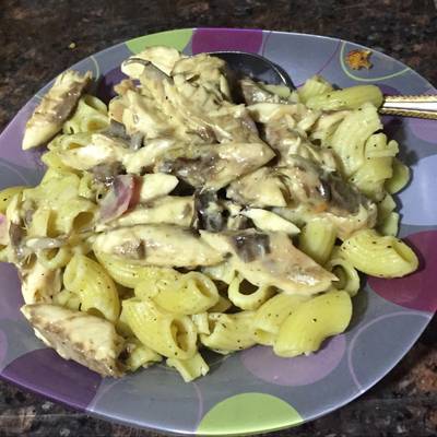  مكرونه بالصوص الابيض و السمك (سى فوود) 