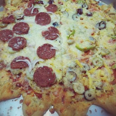  بيتزا خضروات و سلامي 