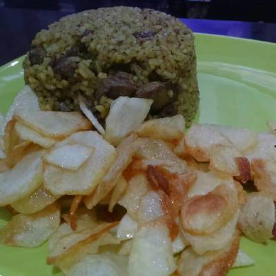  رز بالكبد والقوانص وبطاطس شيبسي 