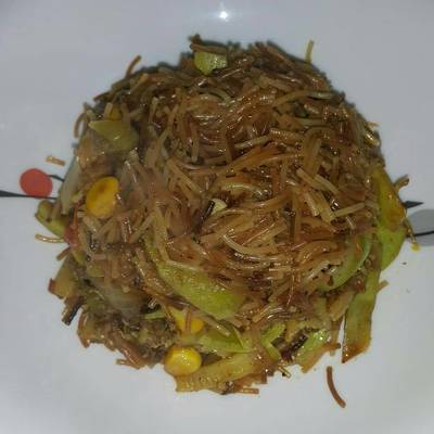  خضار باللحمة المفرومة الضاني والشعرية 