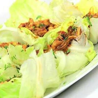  طريقة عمل أكواب الكابوتشى بالدجاج و الكاجو 