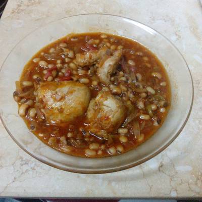  لوبيا بقطع الدجاج 