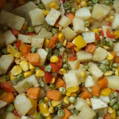  ستيك وبطاطس بالأعشاب الإيطالية 