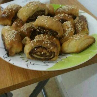  منين بالعجوة 