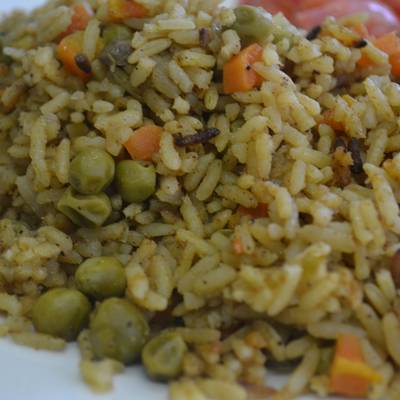  طريقة عمل الارز بالخضار واللحم المفروم 