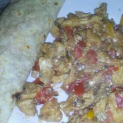  شاورما فراخ مع عيش صاج 