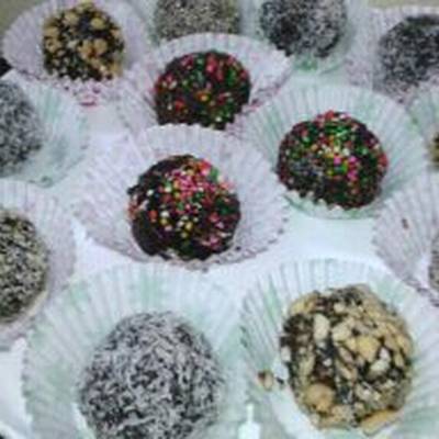  كرات البسكويت بالشوكولاته والمكسرات 