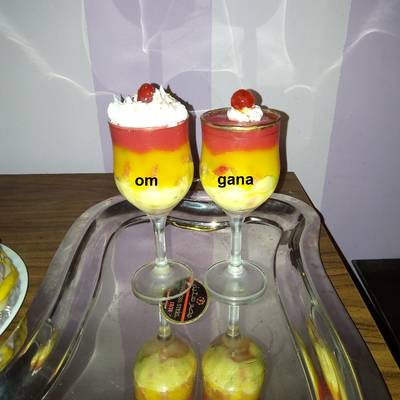  مهلبية الفروالة والبرتقال بالفواكة المجففة 