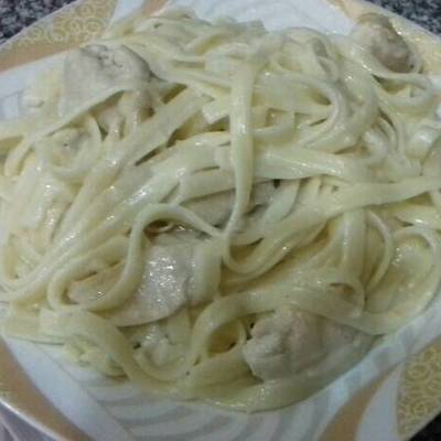  فوتشينى بالفراخ والمشروم 