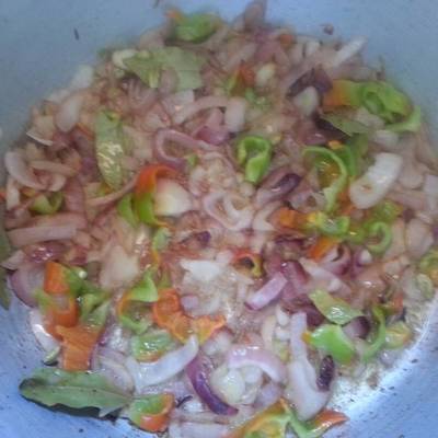  مكرونة اسباجتى بقطع الدجاج والخضروات 