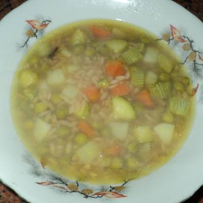  طريقة عمل شوربة الخضار بلسان العصفور 