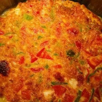  بيض بالجبنه الفيتا والخضار 