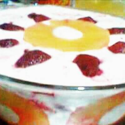  حلا الفواكه مع الكريمة 