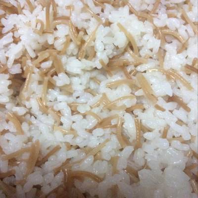  ارز بالشعرية 