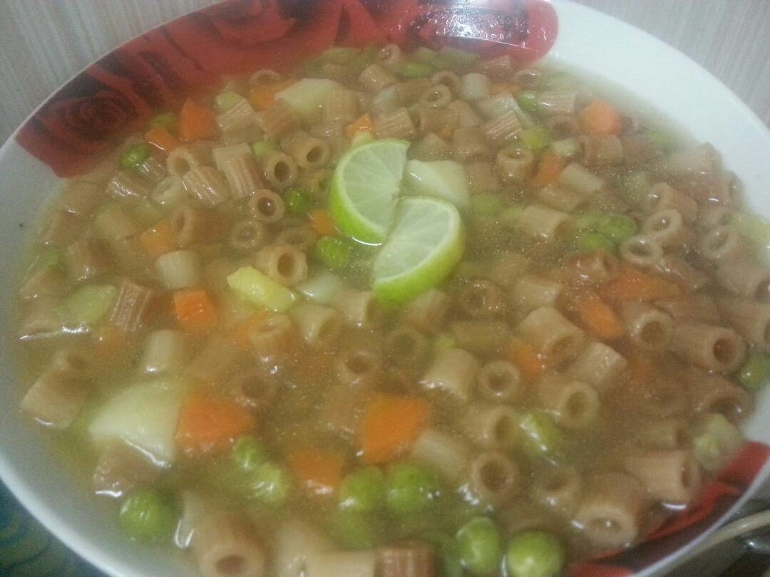  شوربة المكرونة بالخضار 